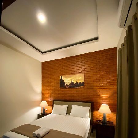 Omah Watu Homestay Джок'якарта Екстер'єр фото