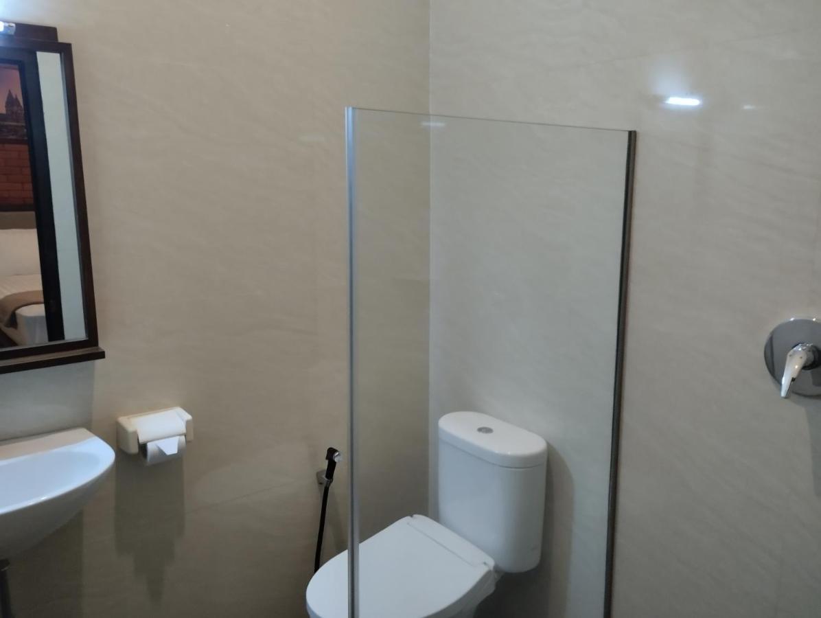 Omah Watu Homestay Джок'якарта Екстер'єр фото