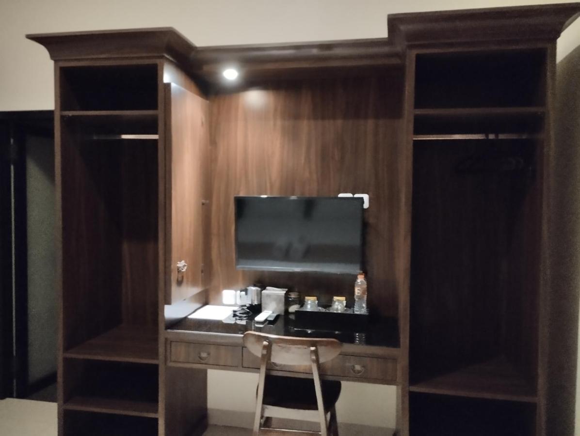 Omah Watu Homestay Джок'якарта Екстер'єр фото