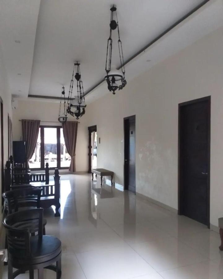 Omah Watu Homestay Джок'якарта Екстер'єр фото