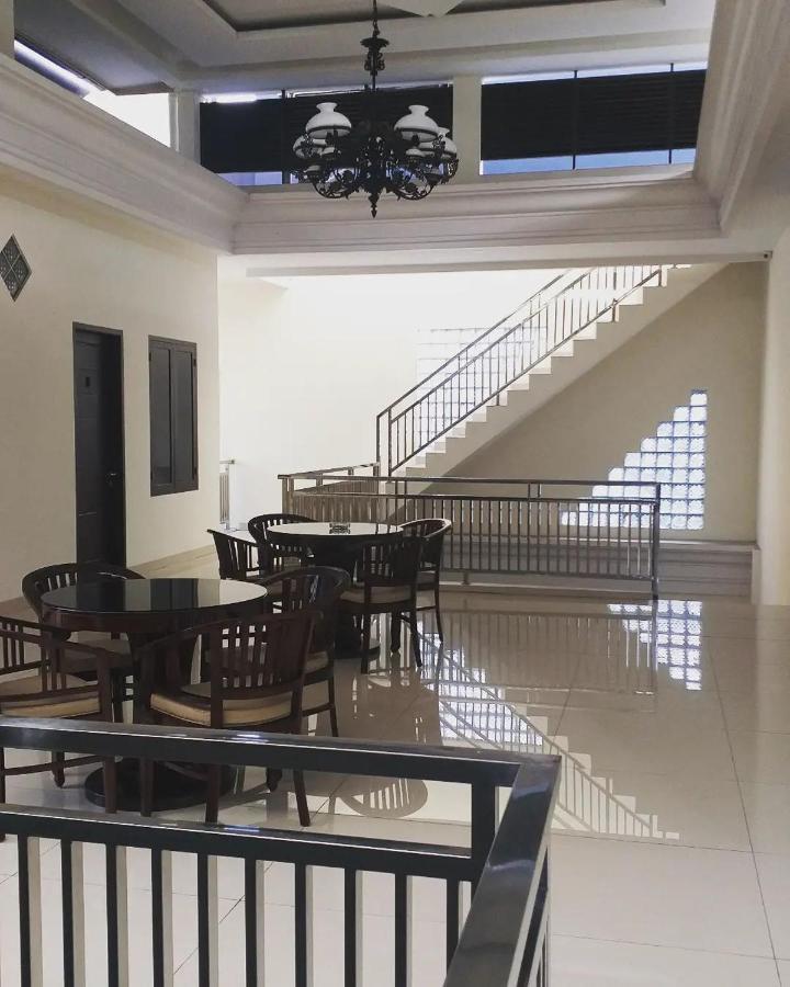 Omah Watu Homestay Джок'якарта Екстер'єр фото